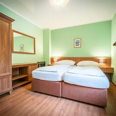 Hotel Sepetna 3*